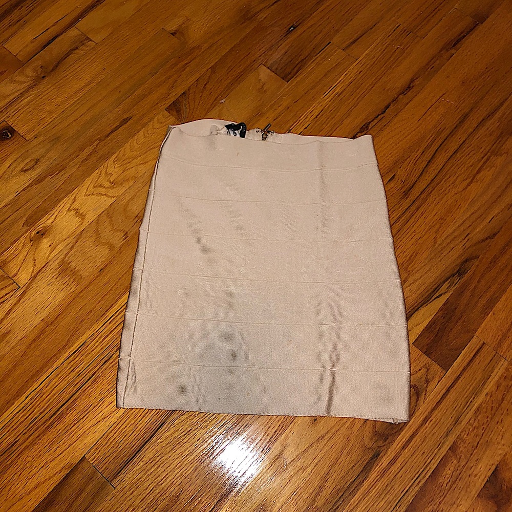 Bebe skirt